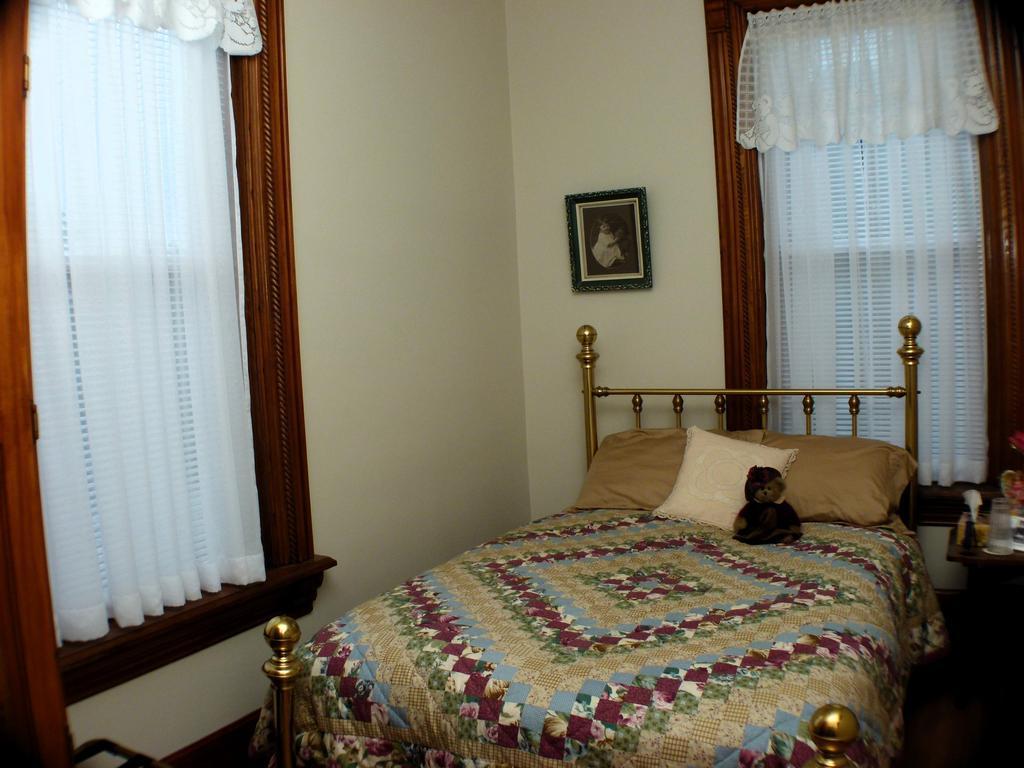 Doctor'S House B & B Tara Rum bild